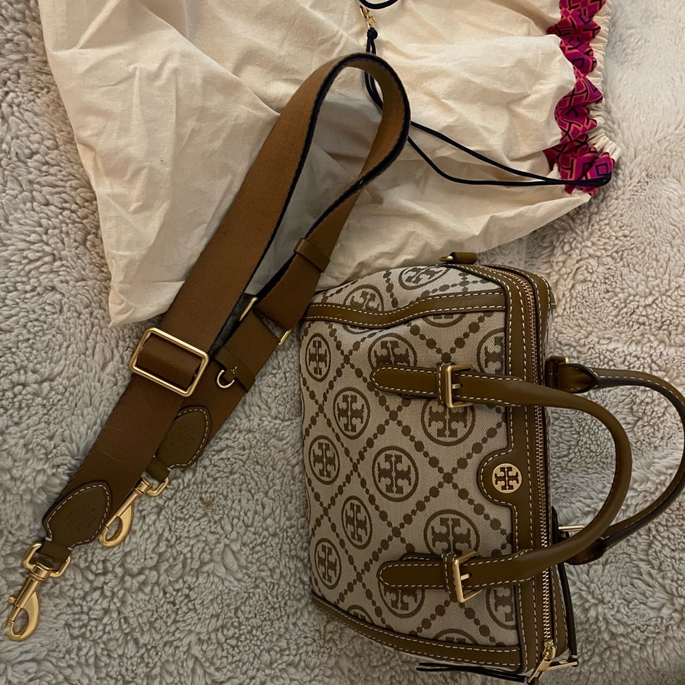 Tory Burch T Monogram Jacquard Barrel Shoulder Bag in Hazelnut